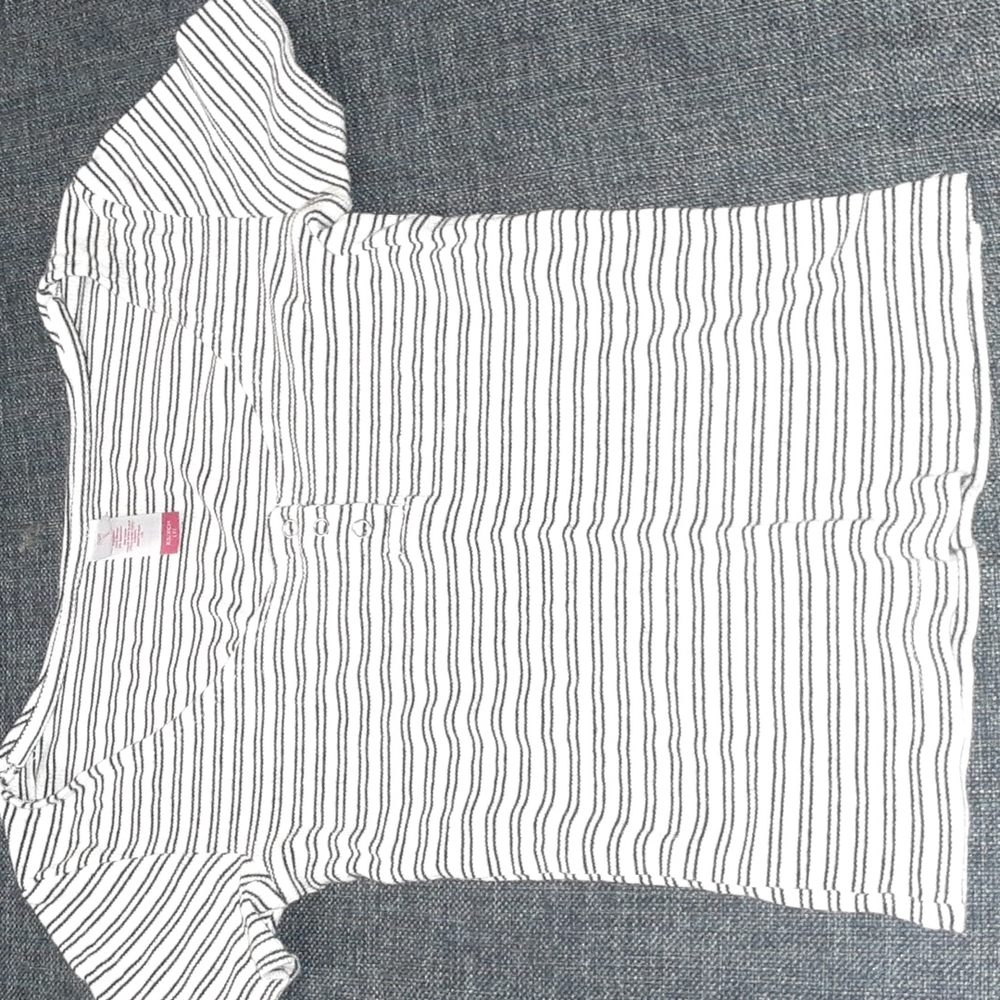 No Boundaries, size xs, ivory black.